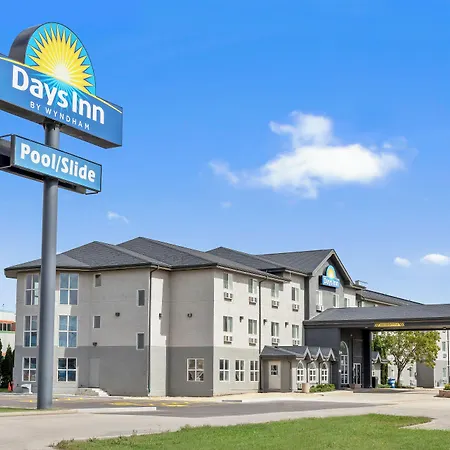 Days Inn By Wyndham Steinbach-2