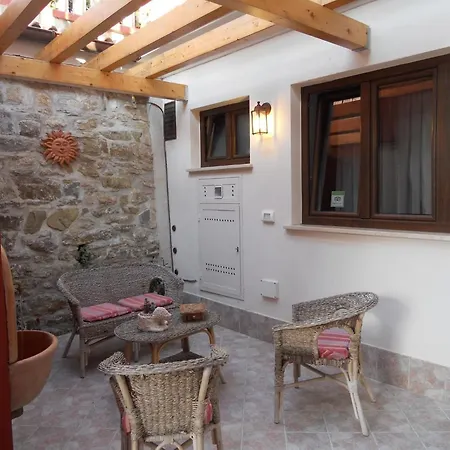 B&B Tra Monti e Mare-2