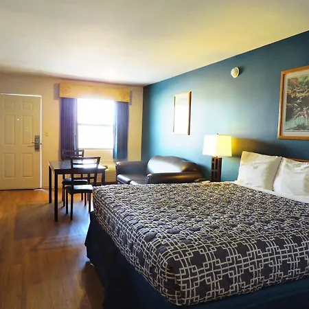 Riata Inn - Rankin-2