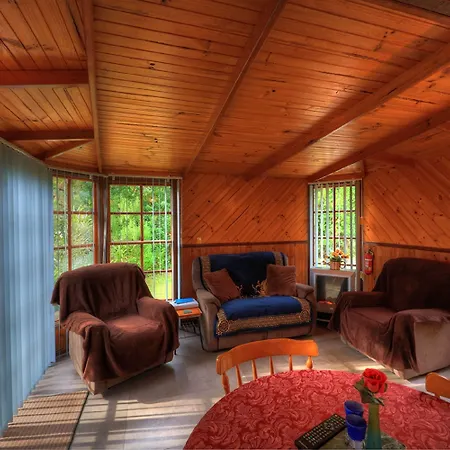Stanley Lakeside Spa Cabins-3