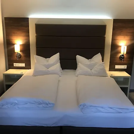 Hotel Haus Delecke-3