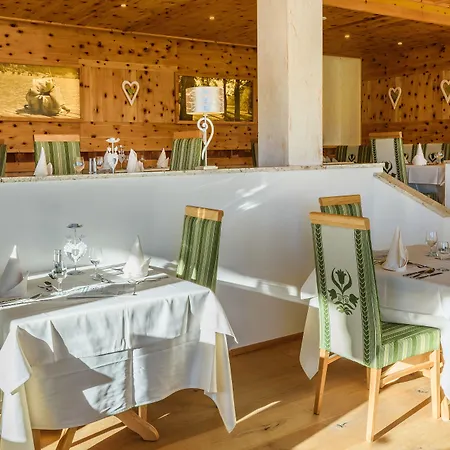 Vier Jahreszeiten Wellnessresort Achensee-2