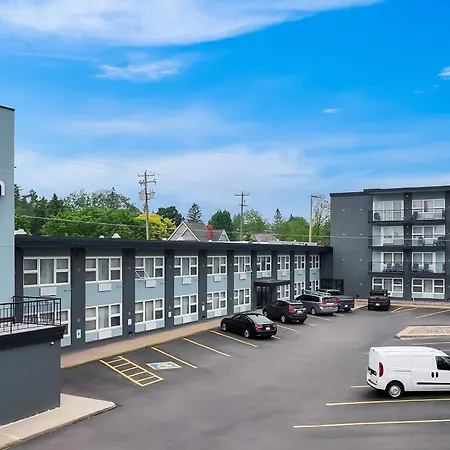 Clarion Pointe Rhinelander Downtown-2
