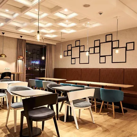 B&B Hotel Krakow Centrum-2