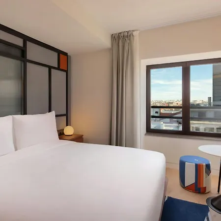 Aloft By Marriott Madrid Gran Via-3