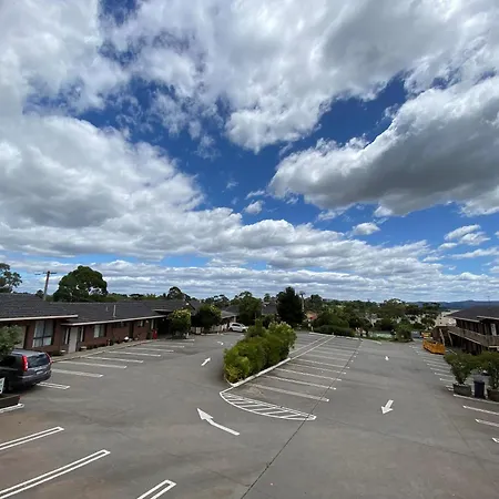 Econo Lodge Lilydale-3