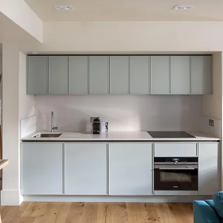 Abbey Strand Apartments, At Holyrood-3