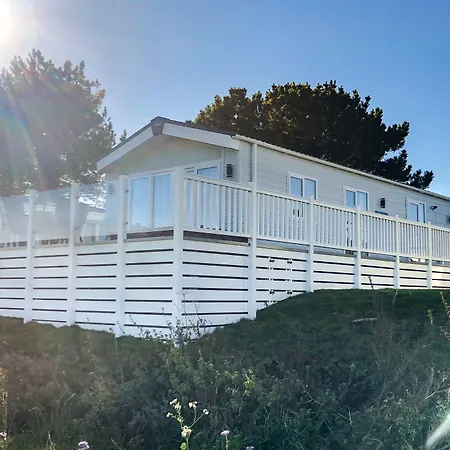 The Lakes Rookley Holiday Park By Away Resorts-3