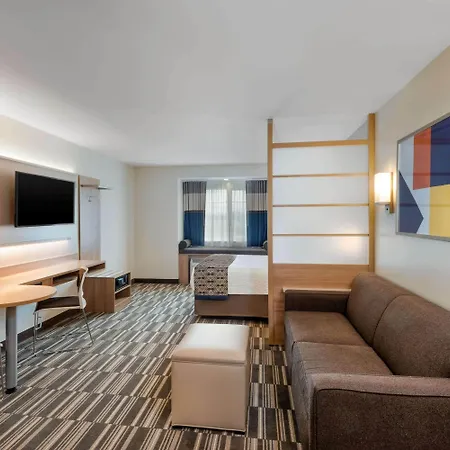 Microtel Inn & Suites By Wyndham Farmington-2