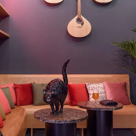Moxy Lisbon City-2