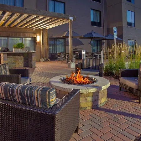 Towneplace Suites By Marriott Detroit Belleville-3