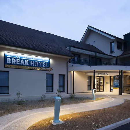 Break Hotel-2