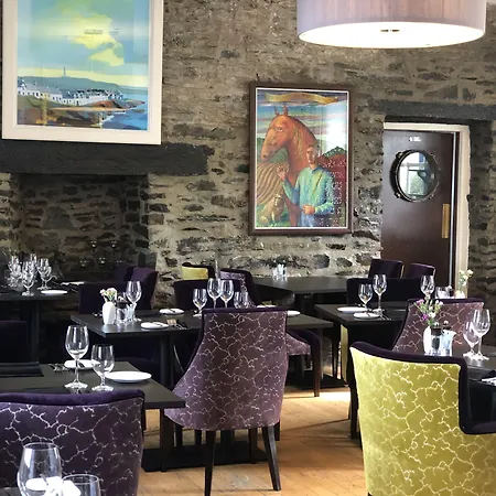 Port Charlotte Hotel-2