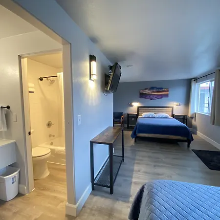 Aircrest Motel-2
