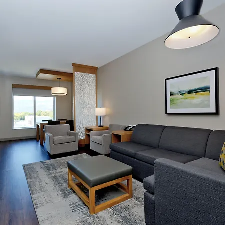 Hyatt Place Kelowna-2