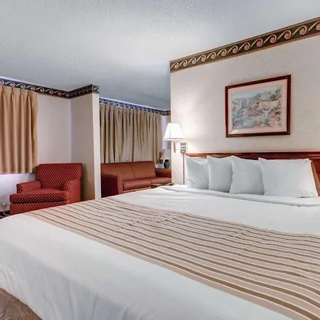 Econo Lodge Inn & Suites El Paso West-2