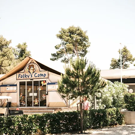 Falkensteiner Premium Mobile Homes And Camping Zadar-3