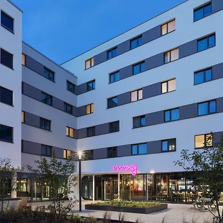 Moxy Hamburg Altona-2