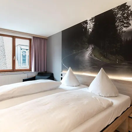 Hotel Schwarzwaelder Hof-2