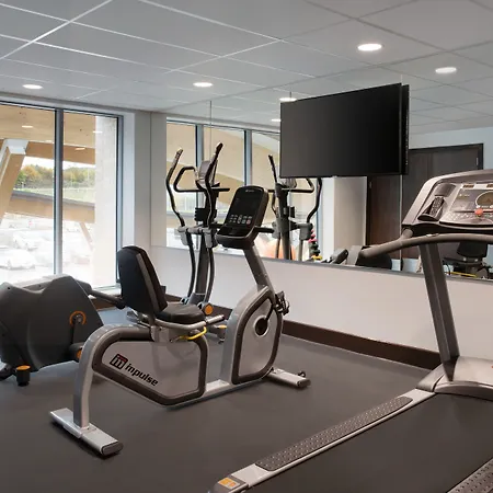 Ramada By Wyndham Leeds East-2