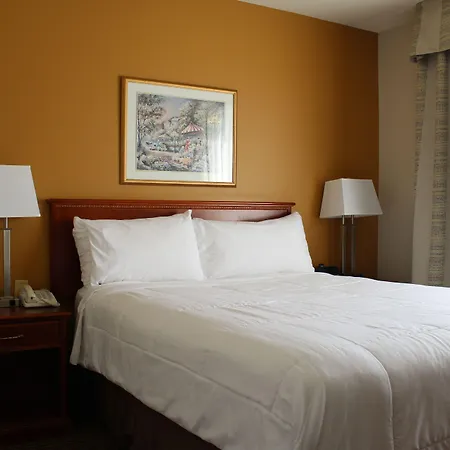 Foxwood Inn And Suites-3