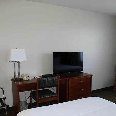 Foxwood Inn And Suites-2