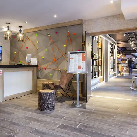 Hotel Base Camp Lodge - Bourg Saint Maurice-3
