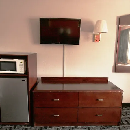 Economy Inn-3