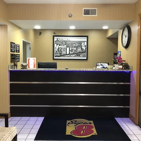 Super 8 By Wyndham Franklin Hwy 31-3