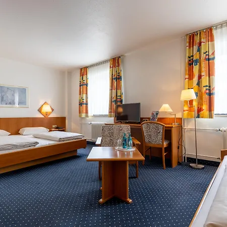 Fly Inn Hotel Frankfurt Airport Rüsselsheim ehemals Trip Inn Hotels-3