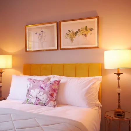 Guestling Hall Hotel-2
