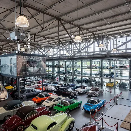 V8 Hotel Koeln At Motorworld-2