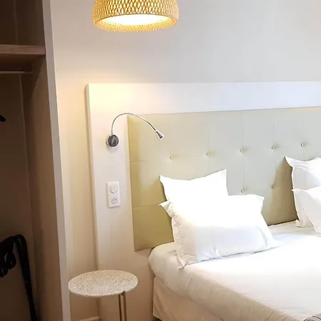 Hôtel Montaigne-2
