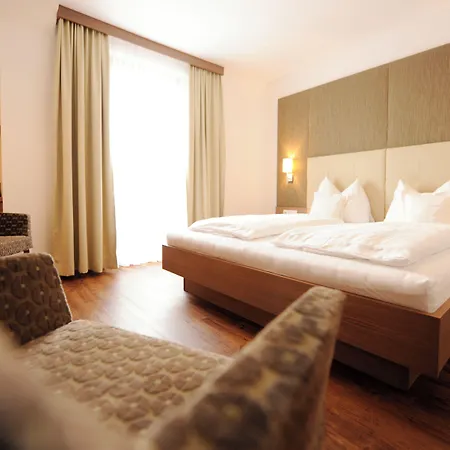 Hotel Weingut Rosenhof-2