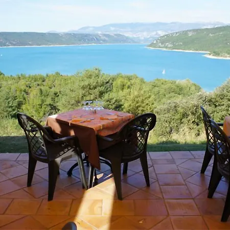 Hotel Les Cavalets-3