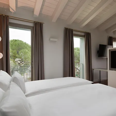 HT Hotel Trieste-3