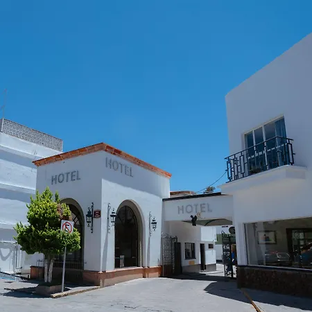 Hotel Zacatecas Courts-2