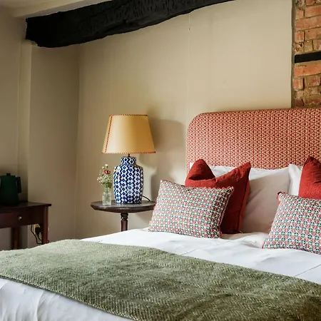 Fleur De Lys Inn, Cranborne-2