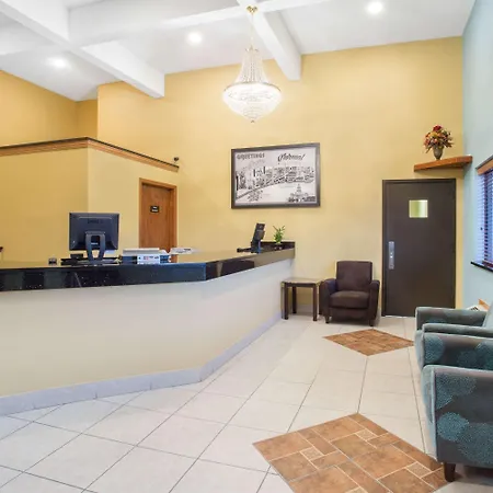 Super 8 By Wyndham Normal Bloomington-2
