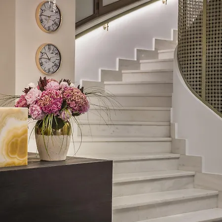Royalty Hotel Athens-3