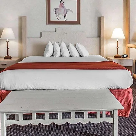 Quality Suites Moab Near Arches National Park-3