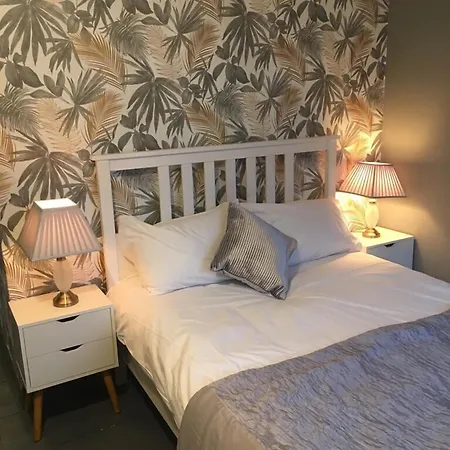 Stansted Airport Guest Rooms-2
