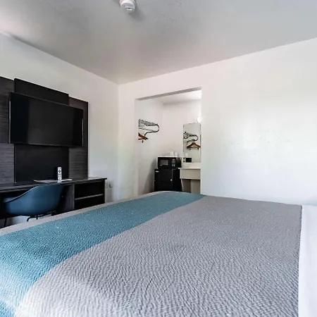 Motel 6 Tampa Near Fairgrounds - Casino-2