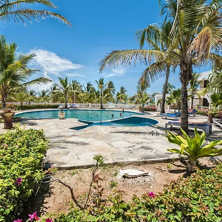 Jumbo Club Watamu-2