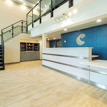 Comfort Inn & Suites-3