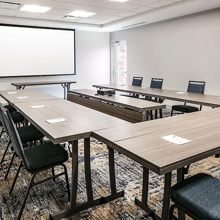 Towneplace Suites By Marriott Oconomowoc-3