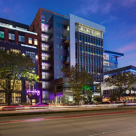 Moxy Madison Downtown-3