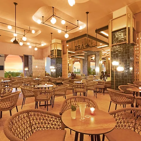 Hotel Riu Baobab-3
