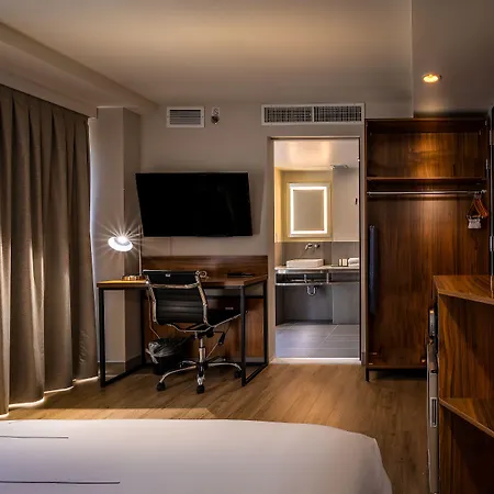 La Quinta By Wyndham Time Square South-3