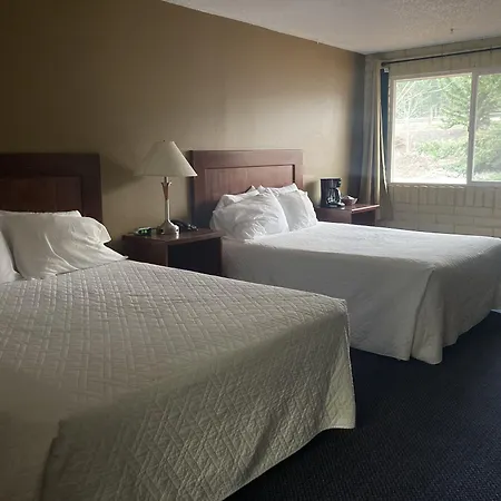 Travelodge By Wyndham Canyonville-3
